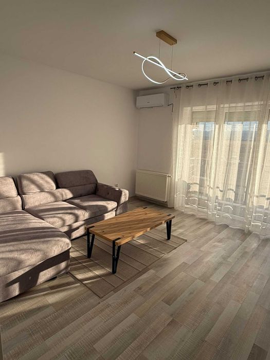 Închiriez garsonieră decomandată, recent renovată – Etaj 1, Balcon & Bucătărie separată | Avantgarden Sibiu