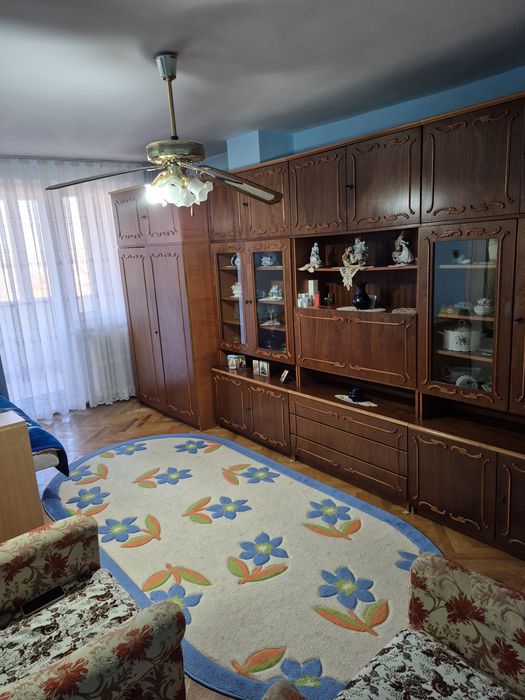 Apartament central cu 3 camere Salonta