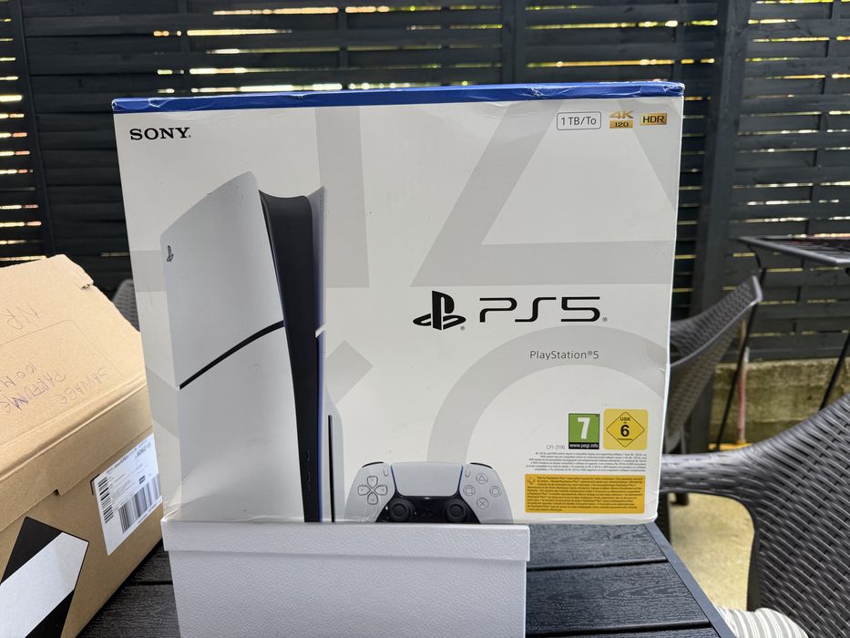 PS 5 1TB Disk Edition Cutie sigilata