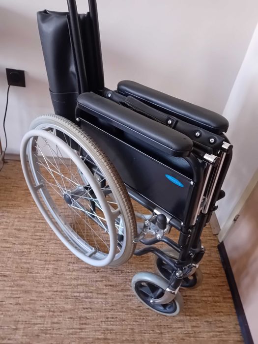 Нова инвалидна количка до 115 кг.