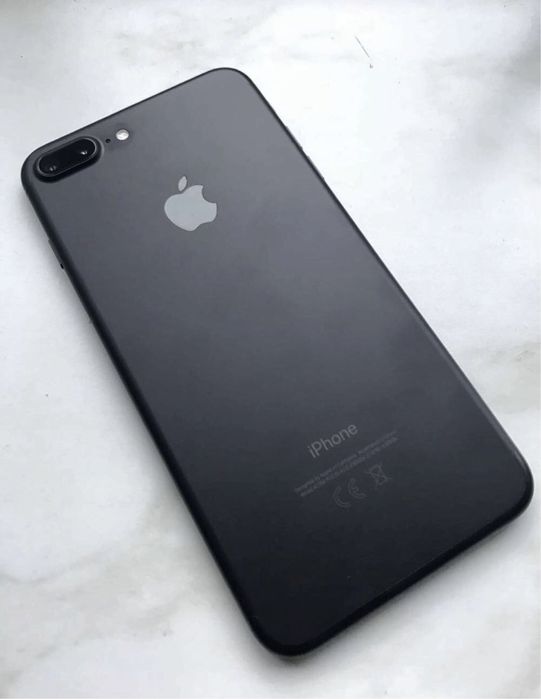 Продам айфон 7+ в идеальном состоянии