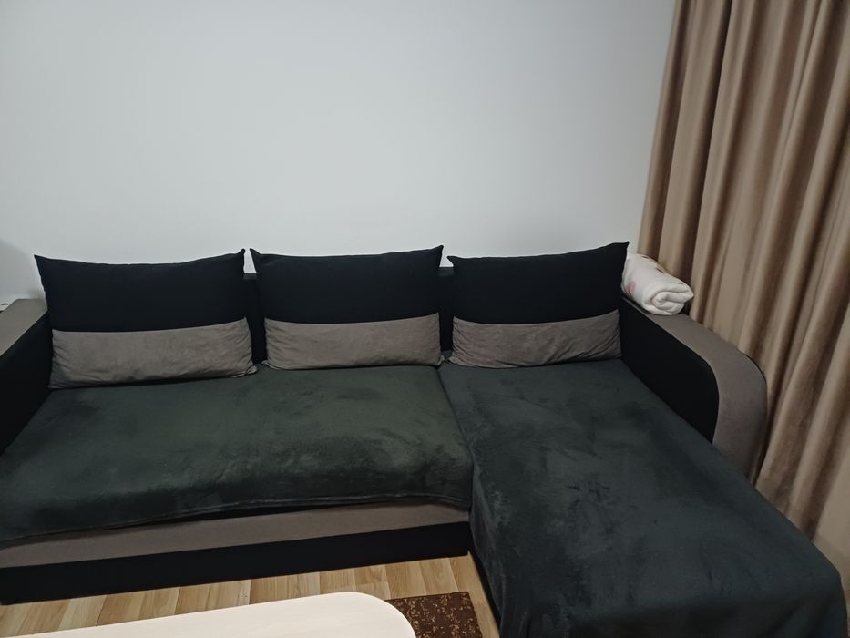 Vând coltar in stare buna