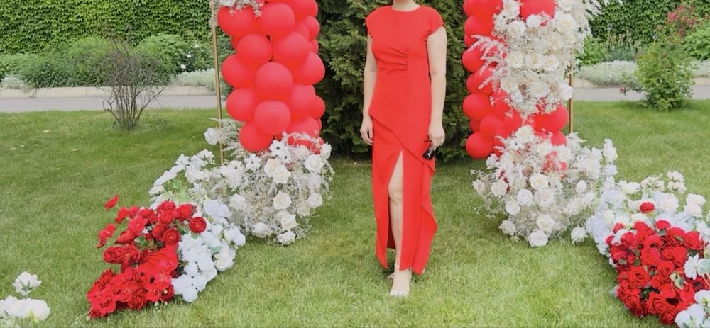 Коасное красивое платье