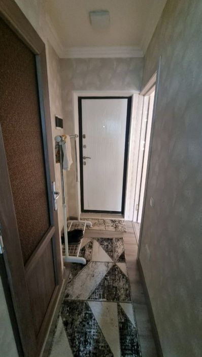 Арендага 1 хона 2 этаж Микрорайонда жойлашган.Агентство