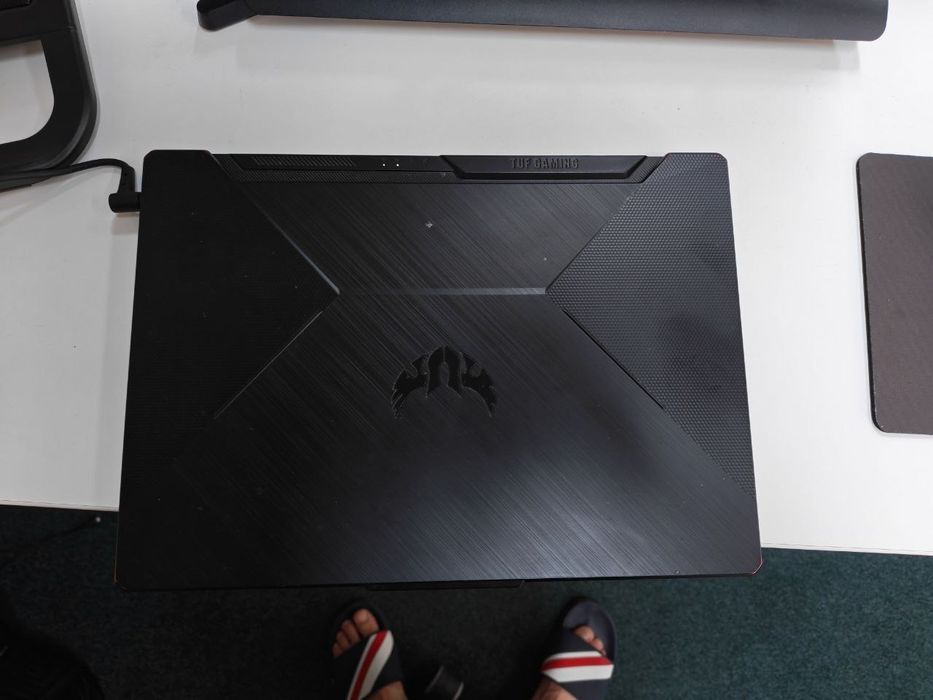 Laptop ASUS TUF FX506L  1. 5 TB ssd Intel core i7 Nvidia RTX cutie