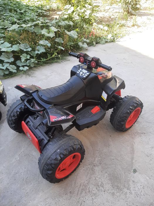 Продаю  элекро квадрацыкл детский.