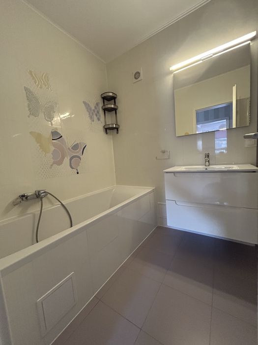 Inchiriere apartament 2 camere cartier Avantgarden Tractoru