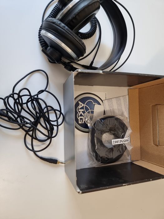 Căști profesionale studio AKG K271 MK II