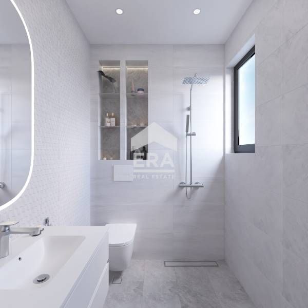 Редова къща с двор и двоен гараж в подножието на планина Витоша