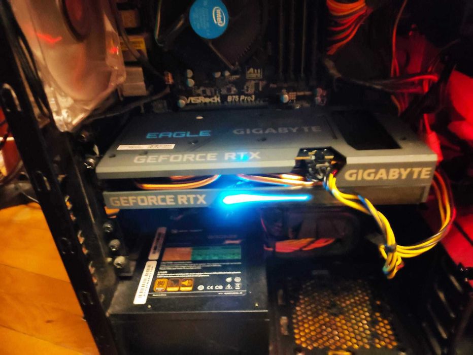 GIGABYTE GeForce RTX 3060 Ti EAGLE OC LHR 8GB GDDR6, ca noua.pret fix