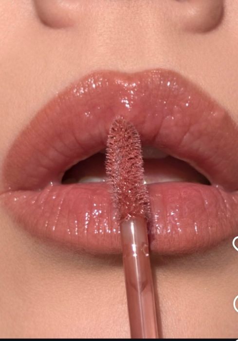 Козметика на Bobbi Brown, Mac, Sheisedo