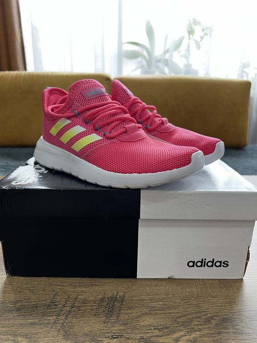 Нови дамски маратонки Adidas