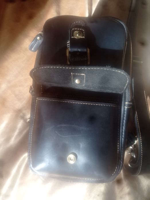 Продам барсетку кожаную