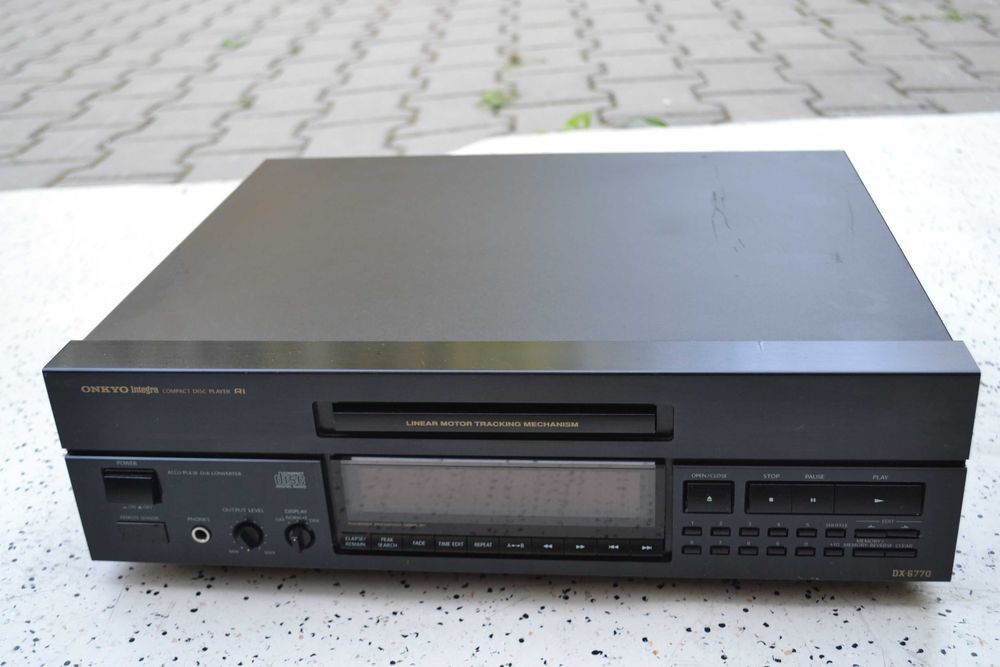 CD player Onkyo Integra DX 6770