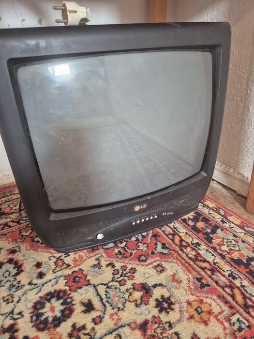 Продам телевизор