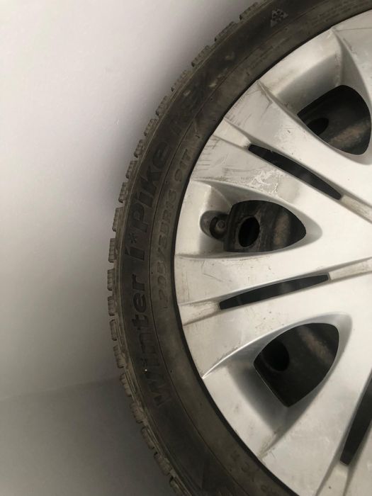 Резина с шипами на дисках Hankook