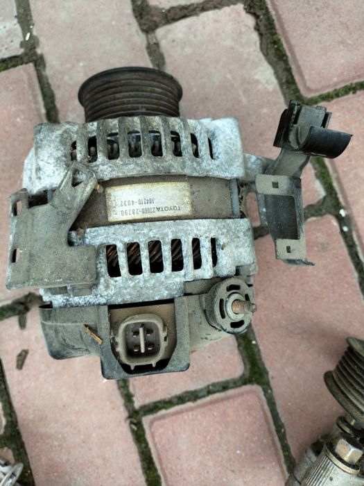 Автозапчасти на 30ку