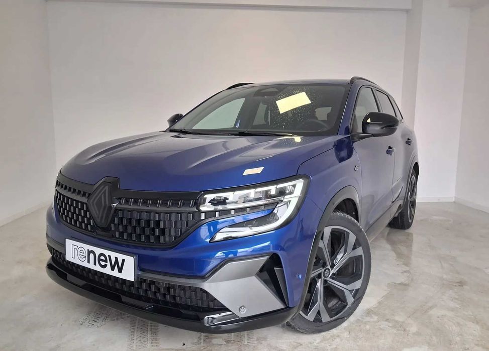 Dezmembrez Renault Austral 2023 1.2 TCE Automat Alpin