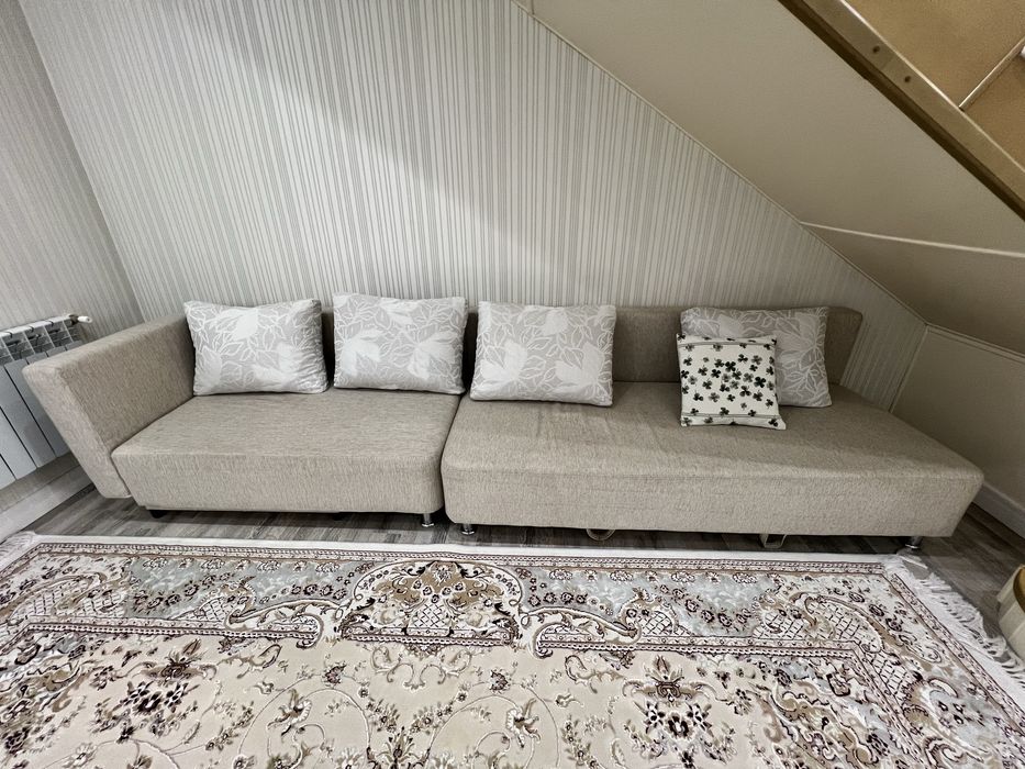 Диван для гостиной комнаты