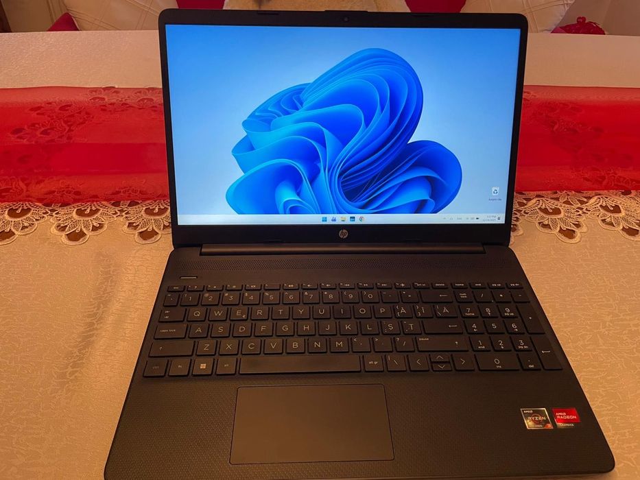 Laptop HP 15s-eq2