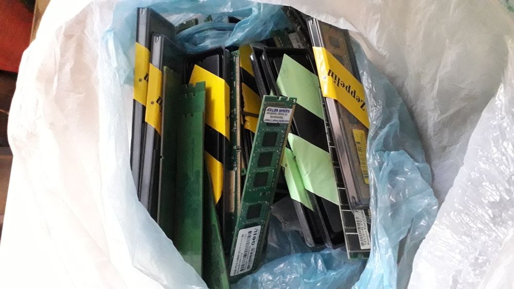 Продам Озу, блок питание, модем,дисковот,мышки,видеокарта,,