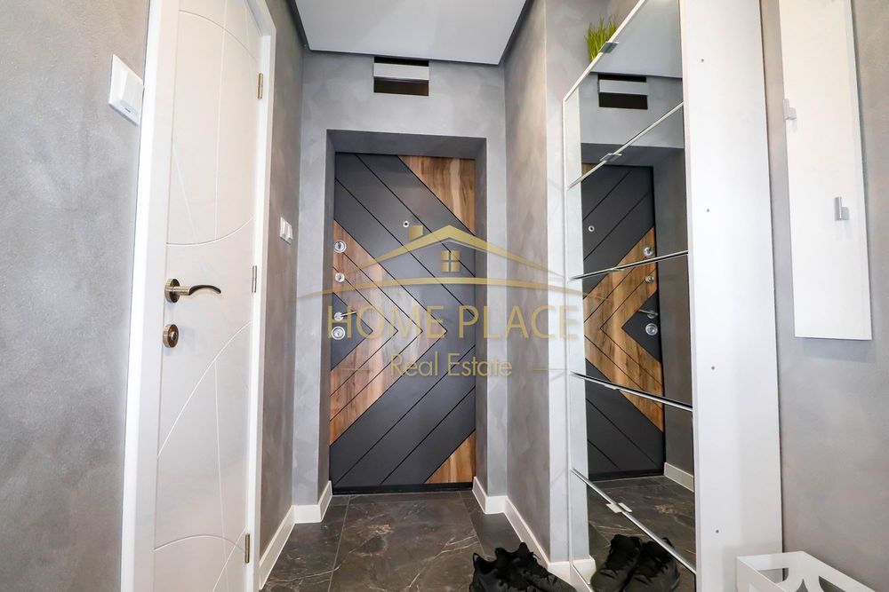 Дава се под наем Двустаен апартамент в Варна, Център - 65 кв.м за 612 € - Снимка #9