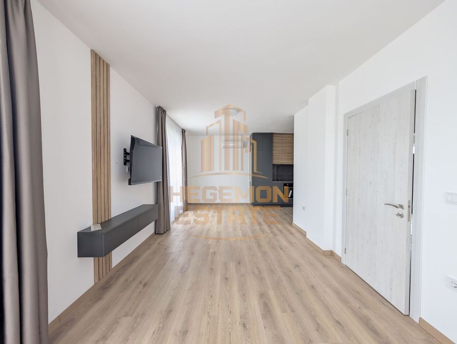 Продава се Двустаен апартамент в Варна, Възраждане 3 - 98 кв.м за 1079 €/кв.м - Снимка #5