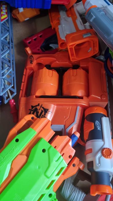 Jucarii copii pusti pistoale Nerf de toate marimile in stare perfecta