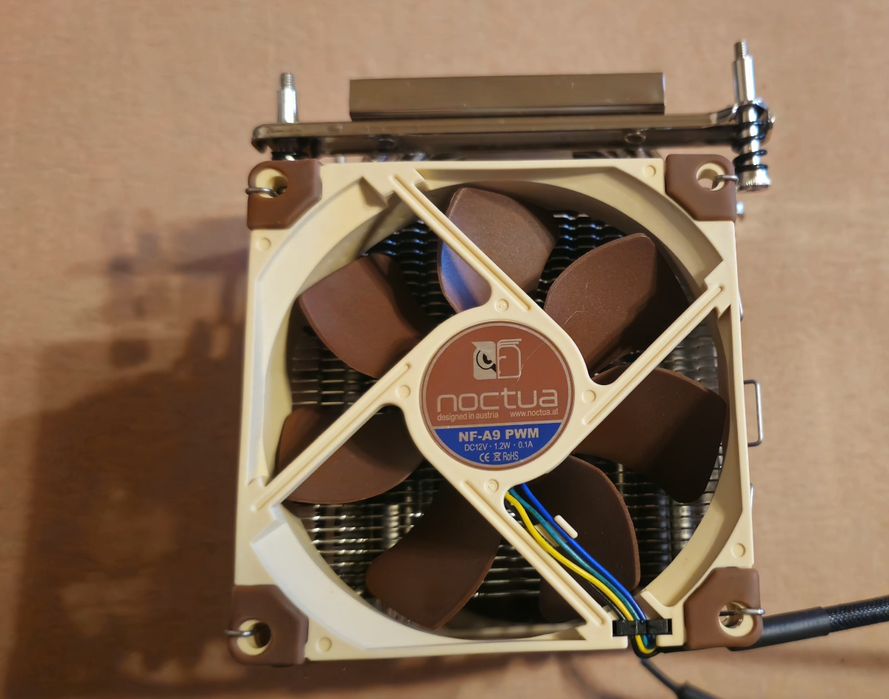 Placa Baza Ryzen  Threadripper X399 cu procesor Ryzen1920X