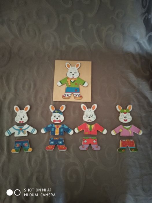 Vând puzzle din 3 piese