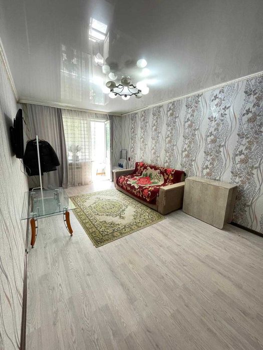 Продам 2-комн квартиру, Центр, 2 этаж из 5