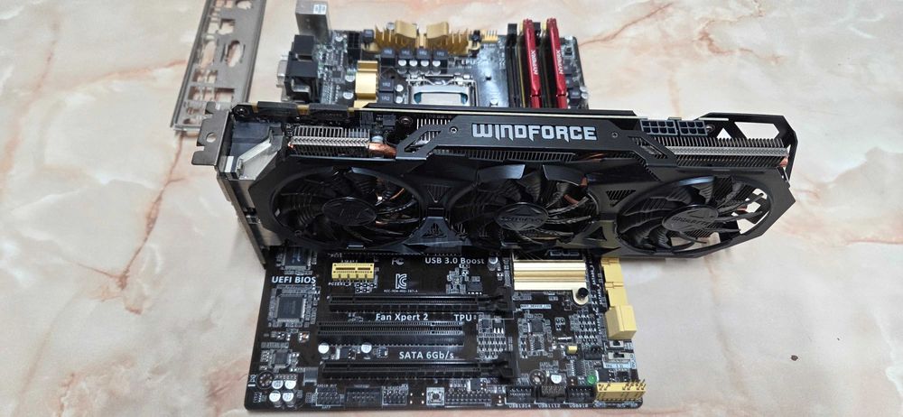 Kit placa de baza Asus Z87A+I7 4770K+16 GB Ram DDR3 + Placa video 4GB