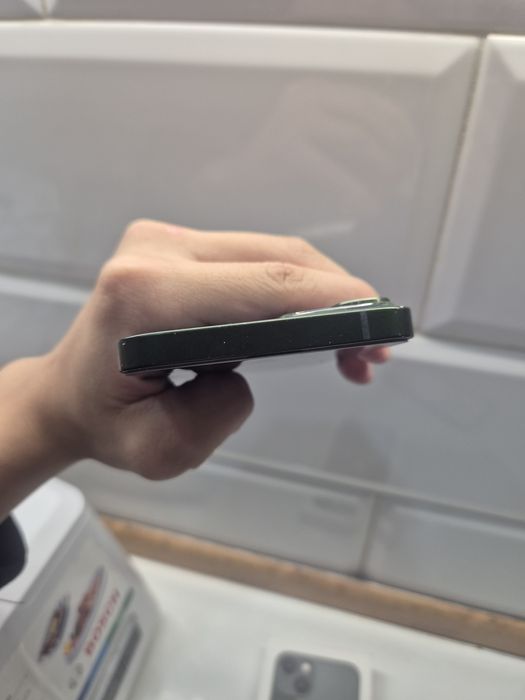 Продам iphone 13