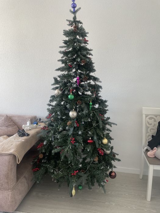 Елка с игрушками 210 см