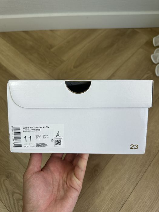 Продам кроссовки Nike Оригинал