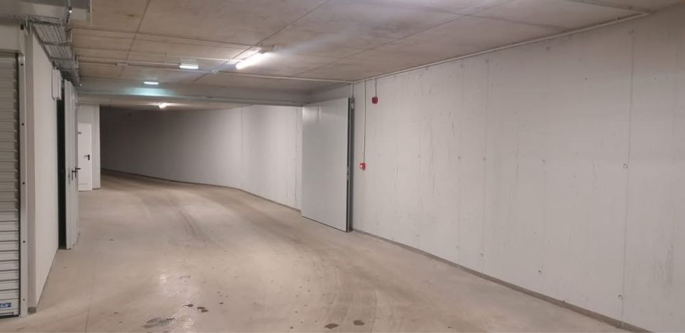 Под наем гараж в зона Б-5 / гр. София