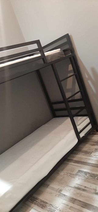 Ново метално двуетажно легло