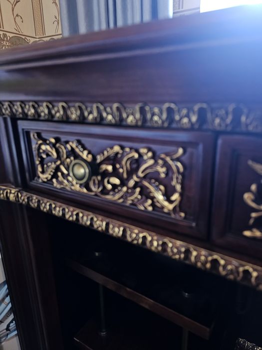 Комод стол и стул