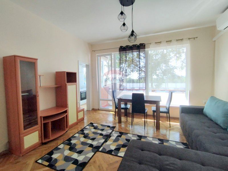 Дава се под наем Тристаен апартамент в Варна, Спортна зала - 90 кв.м за 510 € - Снимка #1