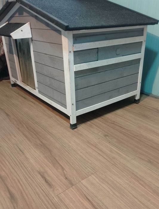 Cușcă pentru câini talie mică și medie din lemn de brad 109x79x72 cm