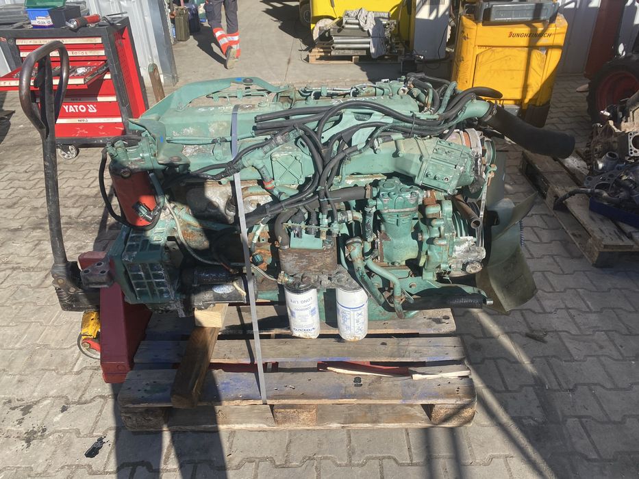 Motor volvo D6B cu toate anexele