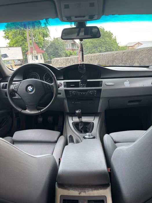Vând BMW e91 2.0 Dissell