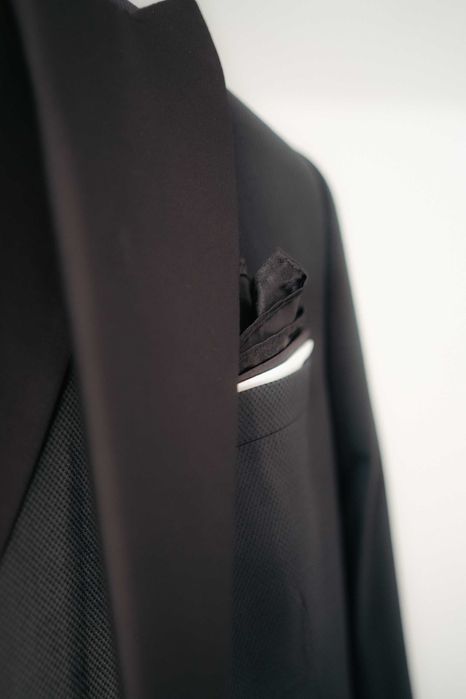 Costum verde elegant pentru ginere – purtat o singură dată, ca nou