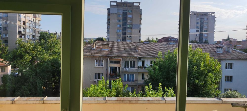 Отдавам стая под наем
