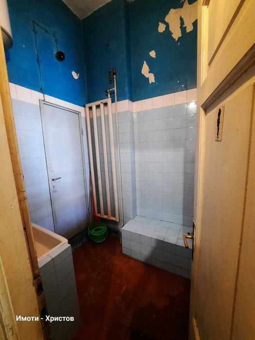 Продава се Етаж от къща в Шумен, Център - 156 кв.м за 769 €/кв.м - Снимка #14