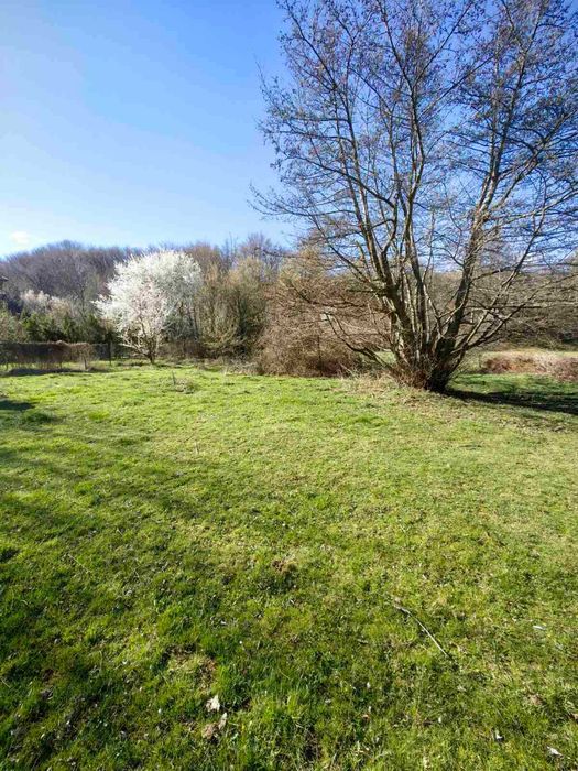 Продава се Парцел в с. Кладница, Област Перник - 1660 кв.м за 110 €/кв.м - Снимка #2