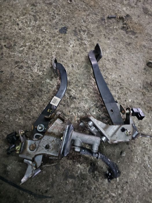 Pedala ambreiaj Hyundai Santa Fe CM [2006 - 2010] Crossover 2.2 CRDi