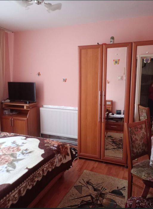 Vand apartament 2 camere bul.1 Dec.43.000 neg.