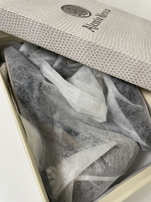 Продам стильные туфли на каблуке