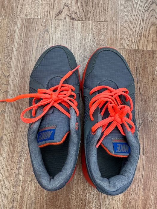 Маратонки Nike р.35